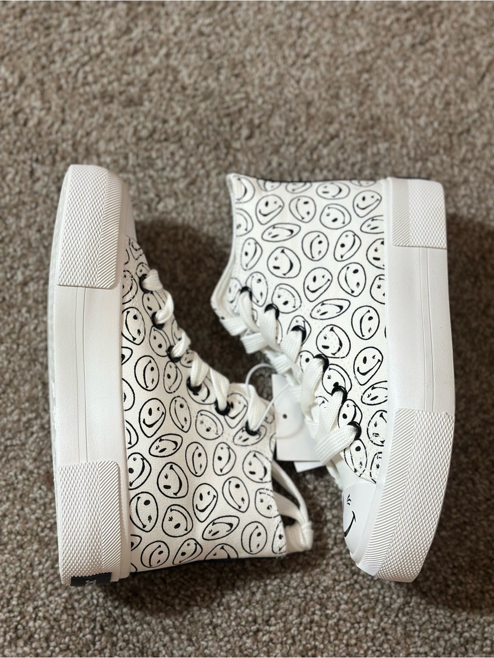 Joe Boxer White High Top Sneakers Black Smile Faces Size 1 New